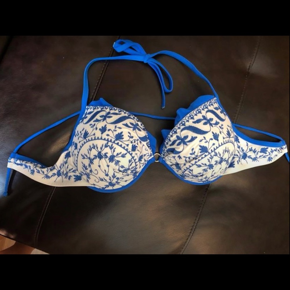Victoria’s Secret Bikini Top